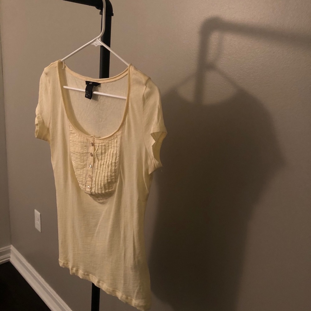 H&M yellow tee